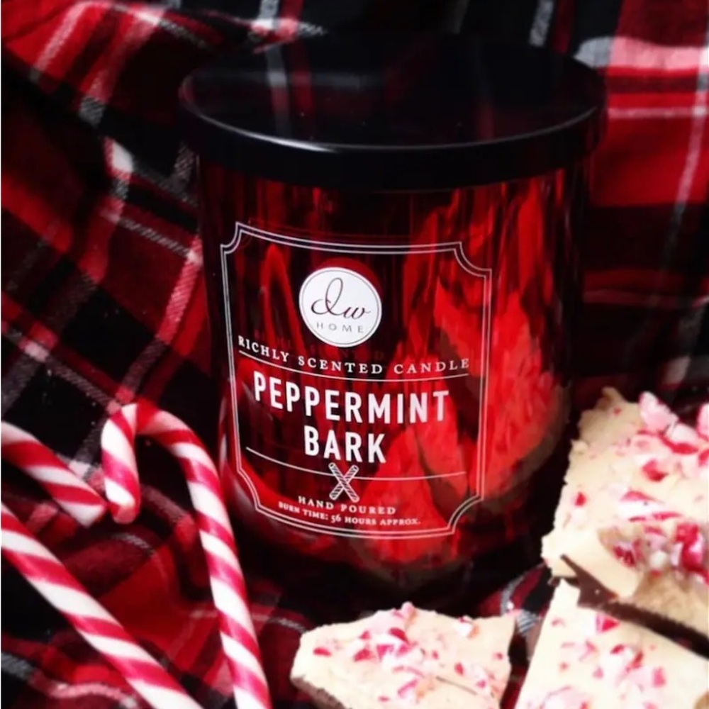 DW Home Peppermint Bark Medium Candle